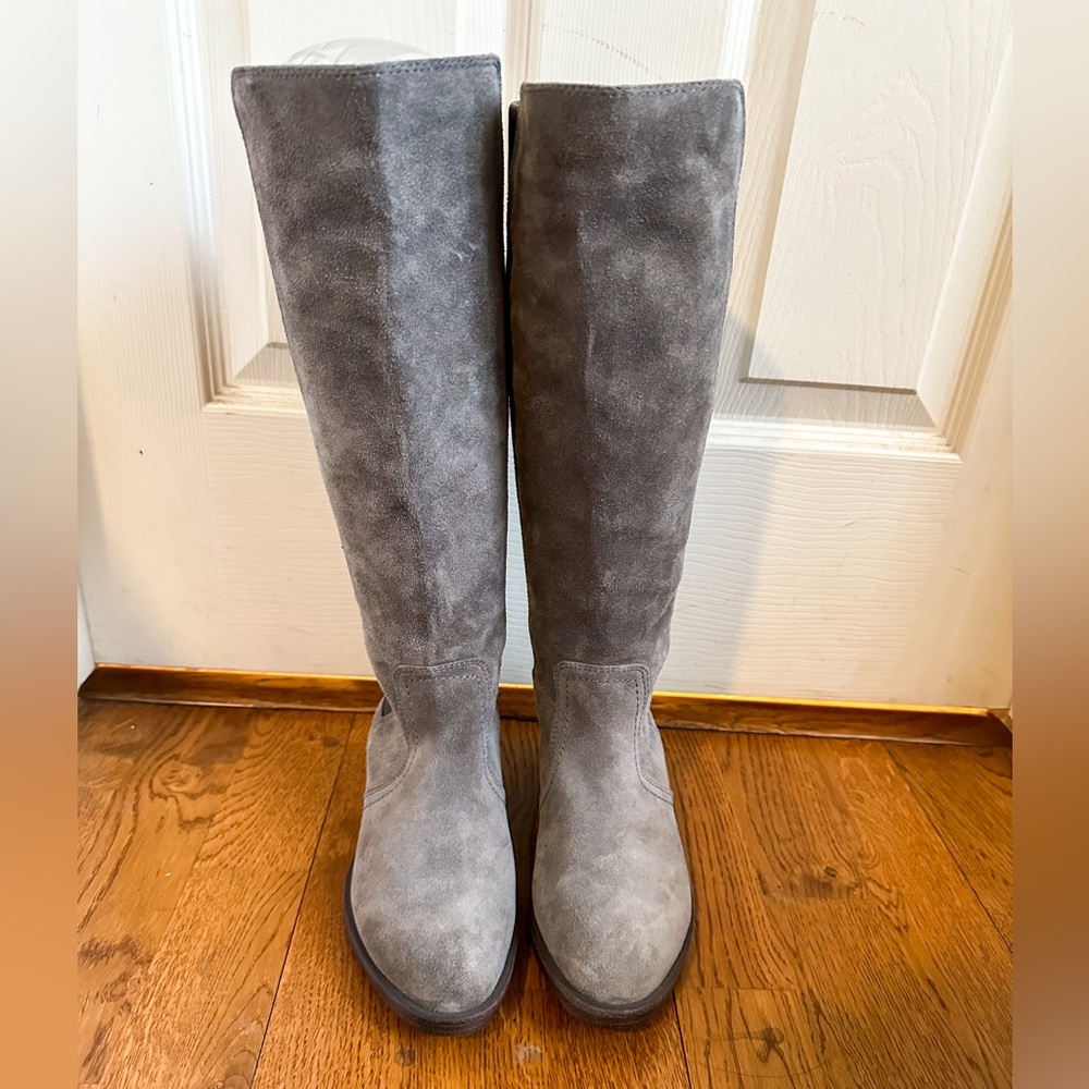 Johnston & Murphy Gray Suede Heeled Boots